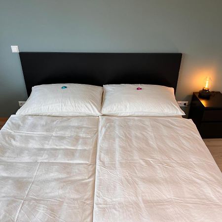 Lake & Mountains - Modern Living - 70Sqm 크레스브론암보덴지 외부 사진