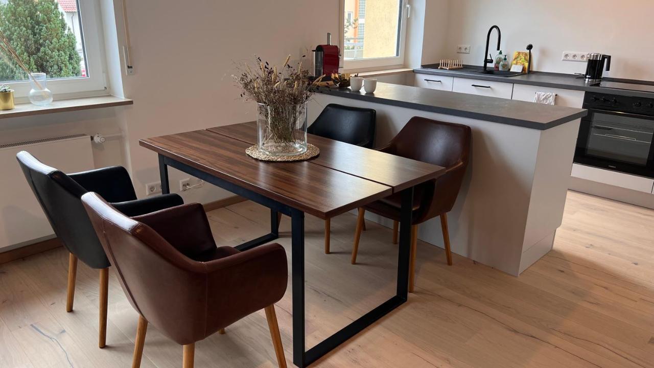 Lake & Mountains - Modern Living - 70Sqm 크레스브론암보덴지 외부 사진
